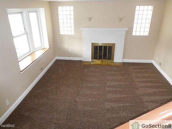 IS2b1ftfnom8xu0000000000