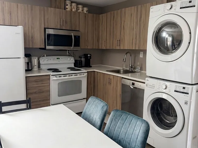 535 McLeod St #2 — Photo 2