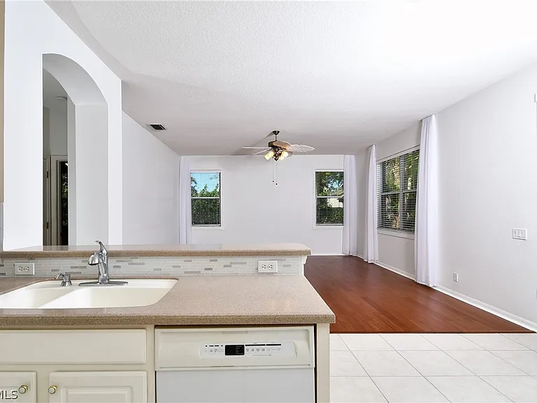 12790 Meadow Hawk Dr — Photo 19