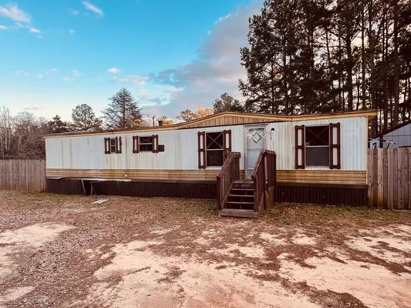 1397 Hidden Oaks Dr, Wedgefield, SC 29168