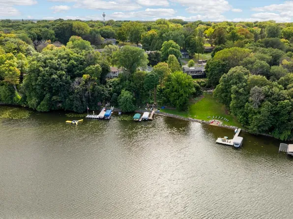 7339 Frontier Trl, Chanhassen, MN 55317