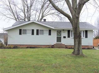 24290 Woodmere Dr, North Olmsted, OH 44070