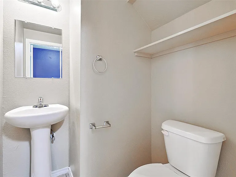 819 Parkplace Rdg — Photo 14