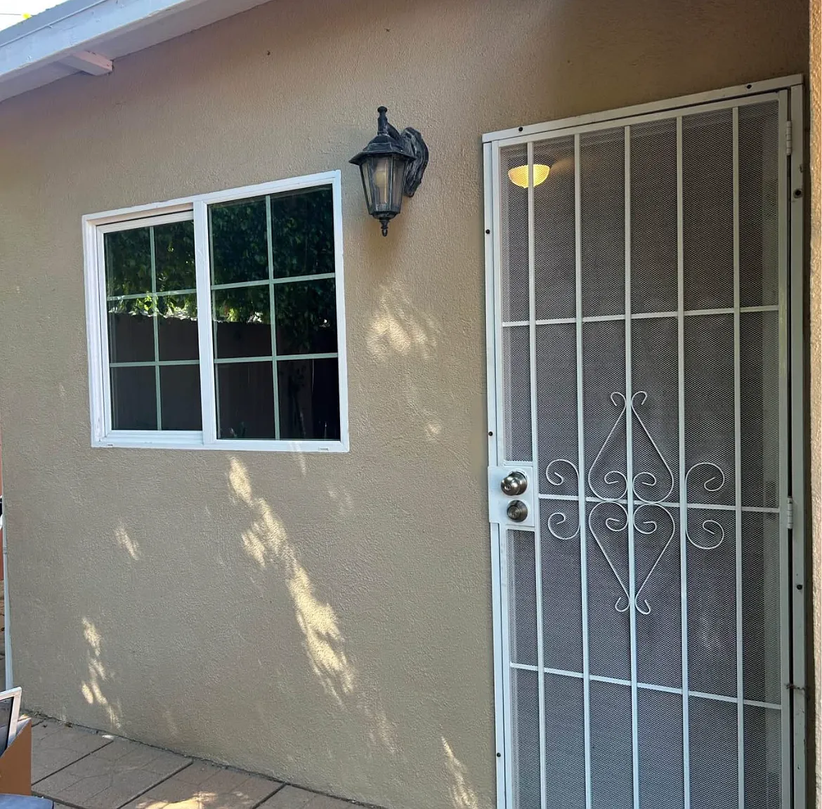 Sunnyslope Ave, Sherman Oaks — Photo 1