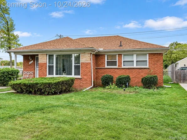 23911 Westhampton St, Oak Park, MI 48237