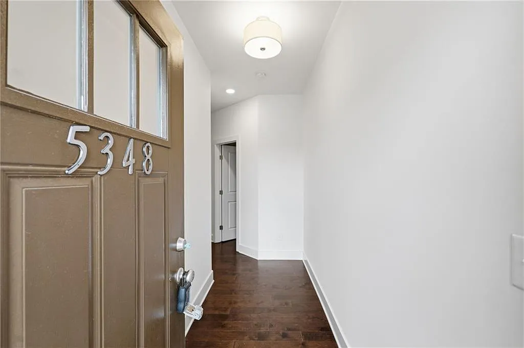 3 bed, 2.5 bath, 1742 sqft, $2,250 — Photo 3