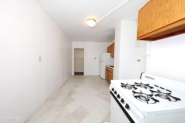 Rented by Corcoran | media 27