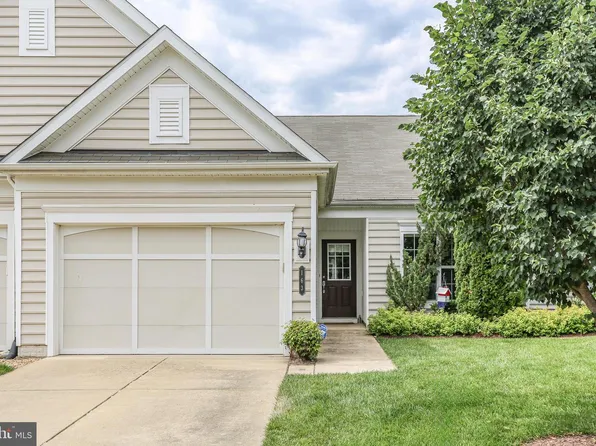 163 Castle Hill Dr, Fredericksburg, VA 22406