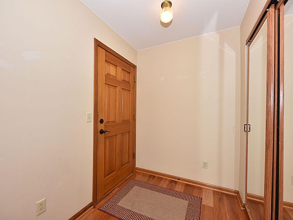 2nd image of 530 N Silverbrook Dr Unit 107