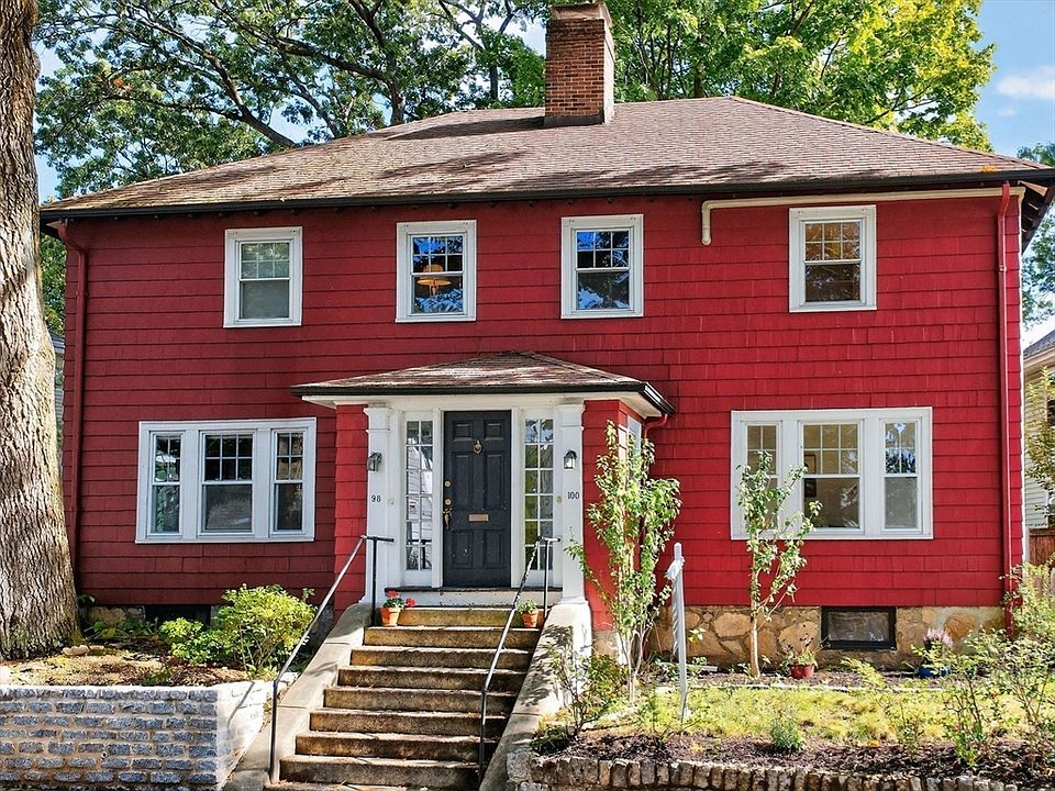 1st image of 98 Bourne St #98