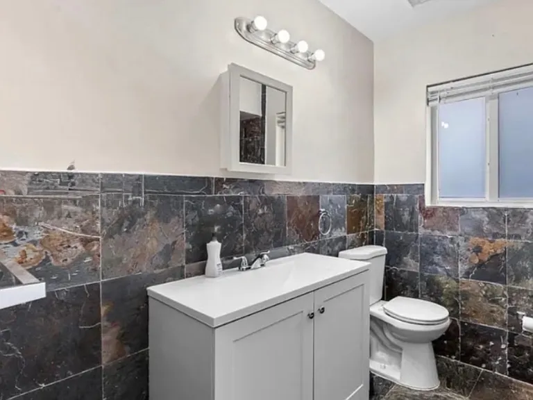 1221 NW 34th Ave — Photo 9
