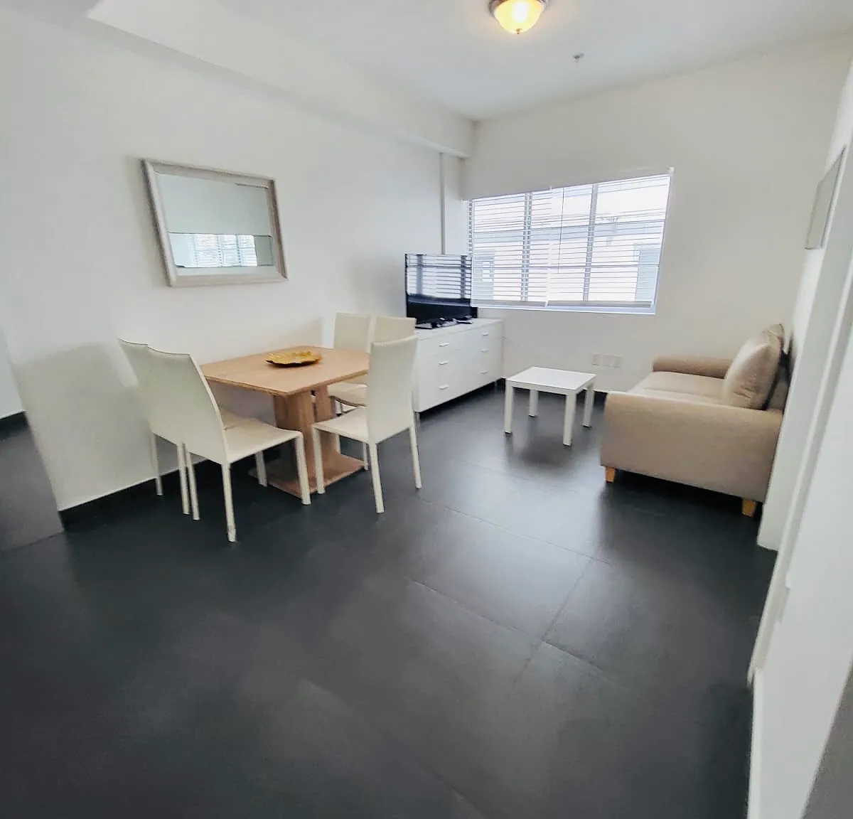 1 bed, 600 sqft, $2,100 — Photo 1