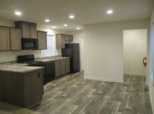 8431 Mimi St #403, Newport, MI 48166