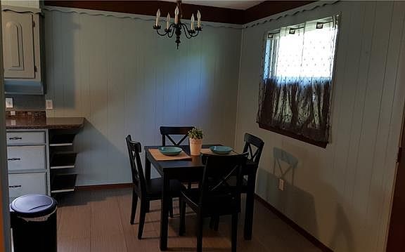 3rd image of 3709 Brambleton Pl