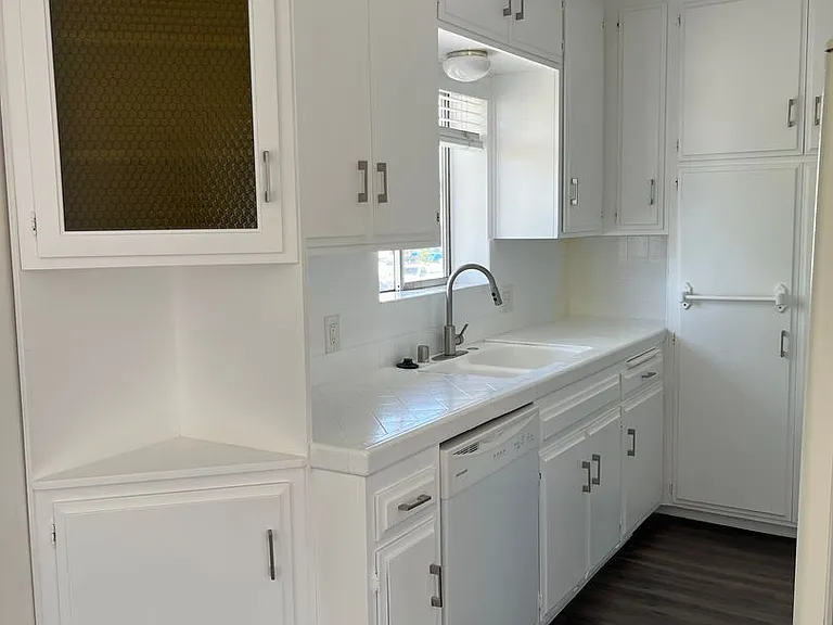 4055 Iowa St #5 — Photo 10