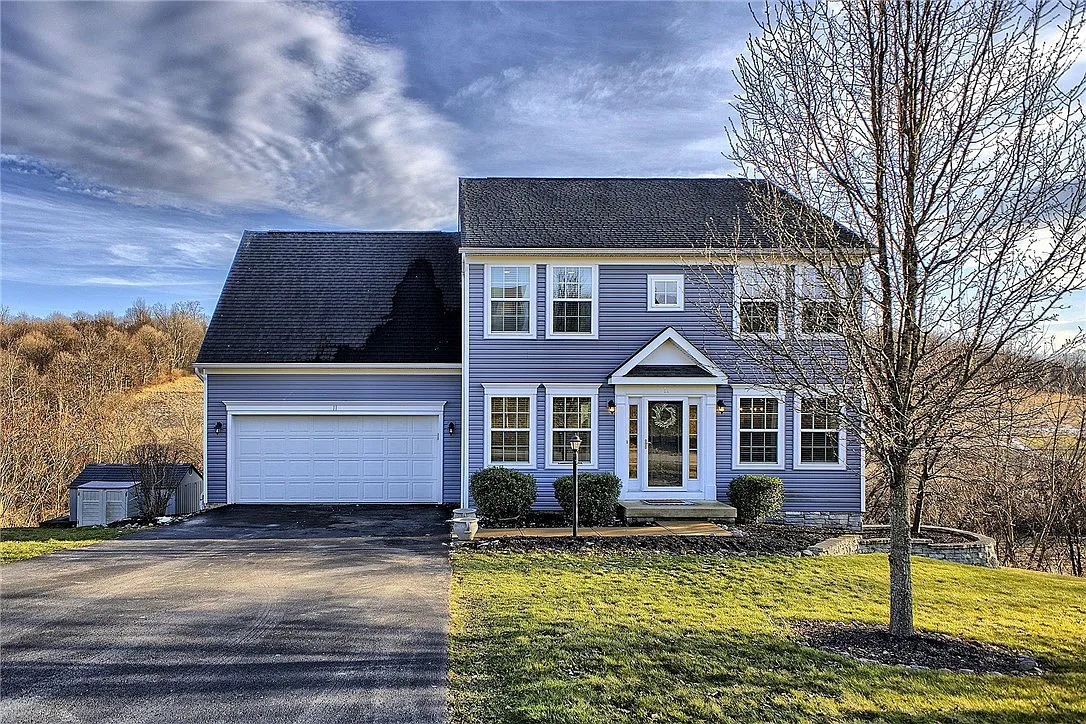 11 Surrey Dr photo 1