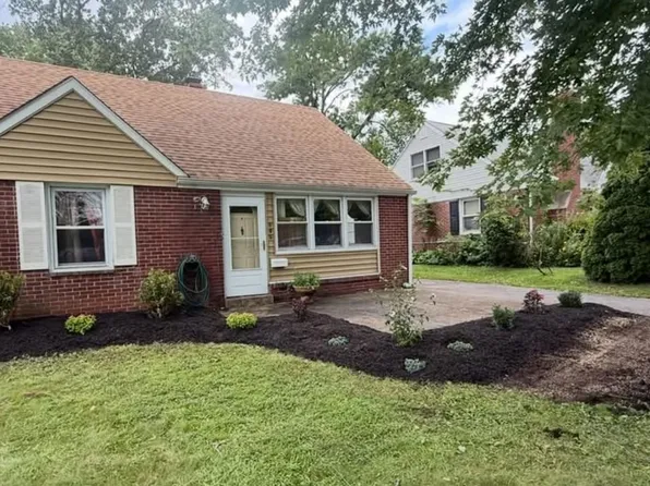 105 Yale Sq, Morton, PA 19070