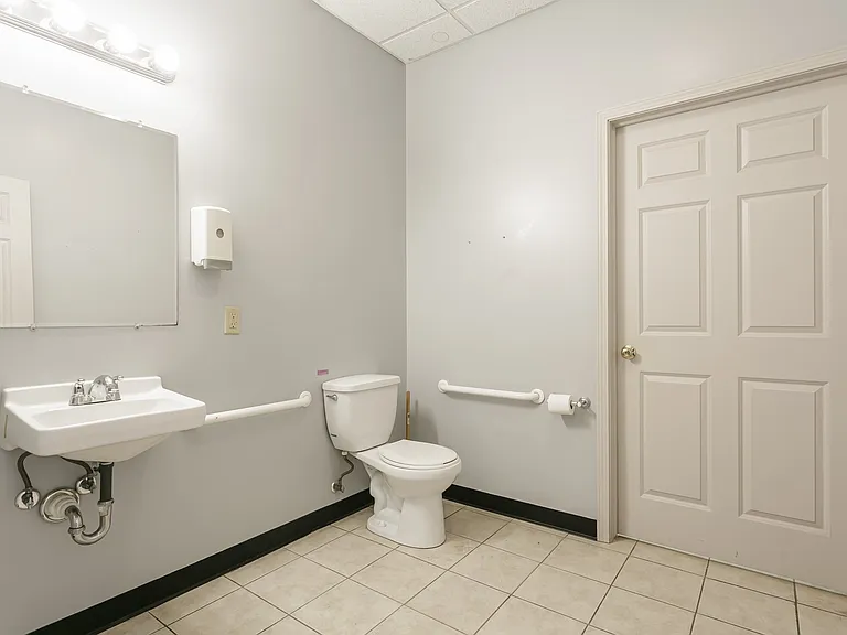 2510 Rochester Rd #200 — Photo 7