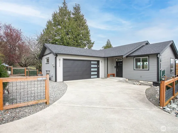 2068 Bakerscape Court, Ferndale, WA 98248