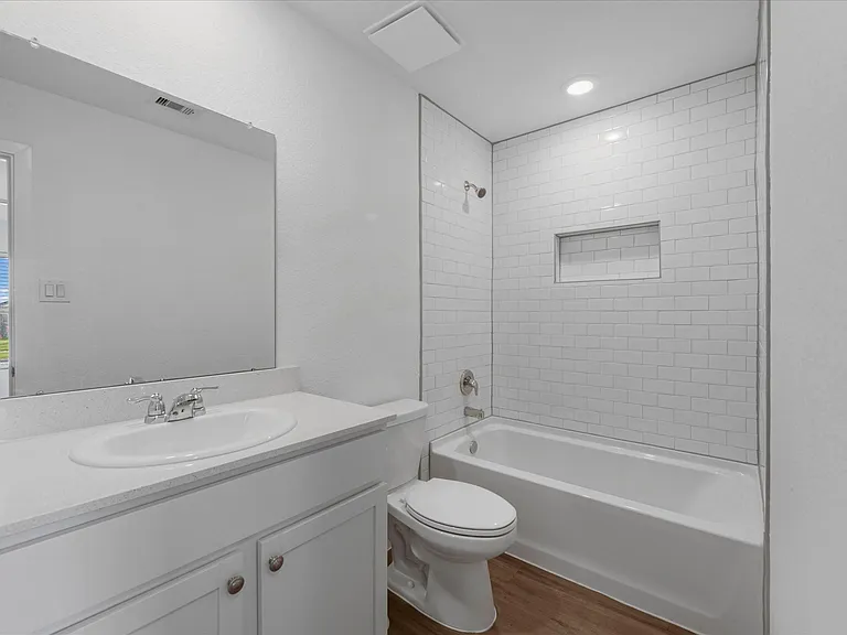 2106 Hyde Acres St — Photo 10