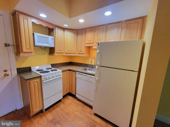 7 Rockford Rd APT H23, Wilmington, DE 19806