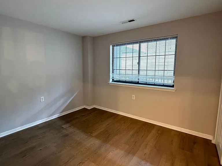 2 Leverington Ave #28 — Photo 24