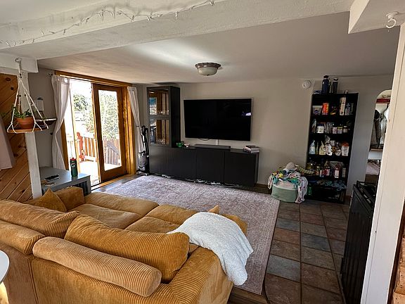 4th image of 30543 Hilltop Dr