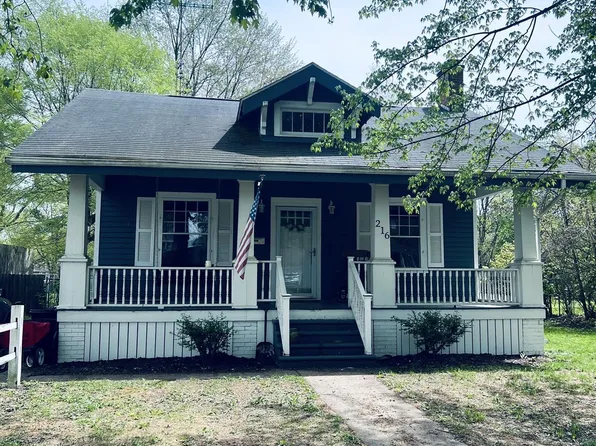216 N Howard Ave, Croswell, MI 48422
