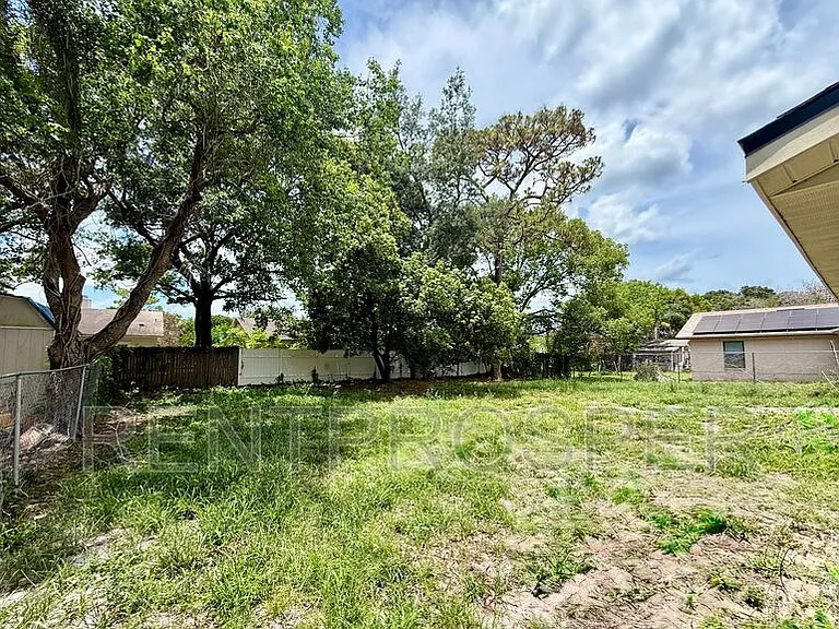 1228 Pine Sap Ct — Photo 18