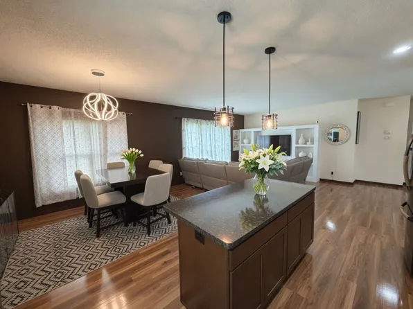 1190 Landings Ln, Watertown, MN 55388