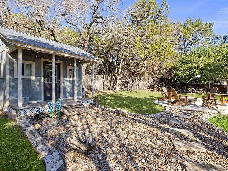 301 Hub Dr — Photo 14