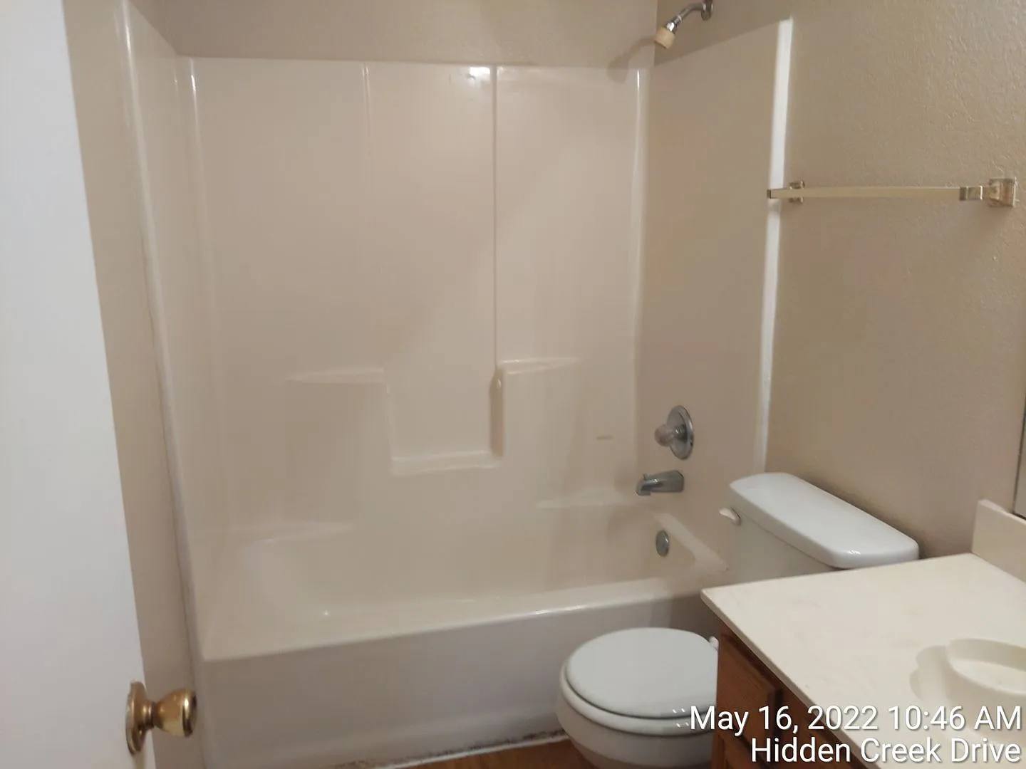 1200 Hidden Creek — Photo 2