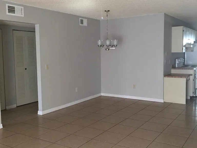 509 E Rosewood Ln #509 — Photo 9