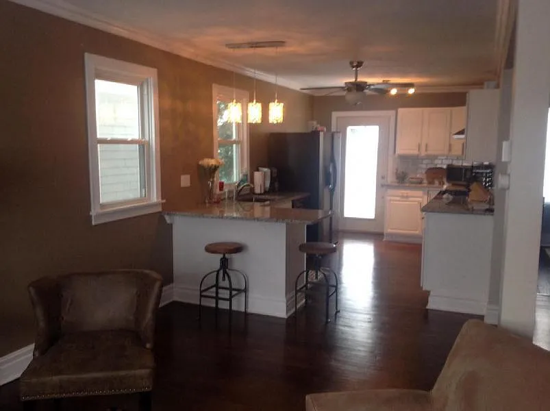 3 bed, 1750 sqft, $2,475 — Photo 3