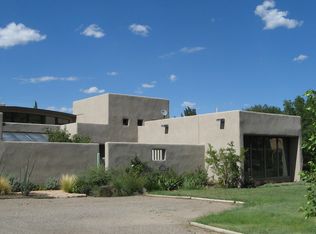 517 La Comunidad NW, Albuquerque, NM 87114