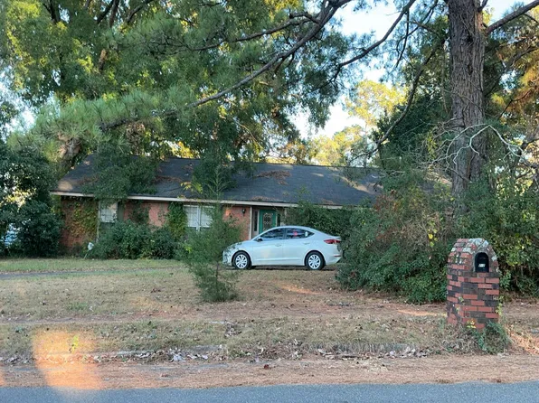 212 Eastwood Dr, Montgomery, AL 36109
