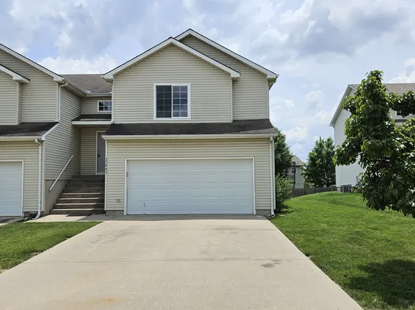 17641 W 111th Pl, Olathe, KS 66061