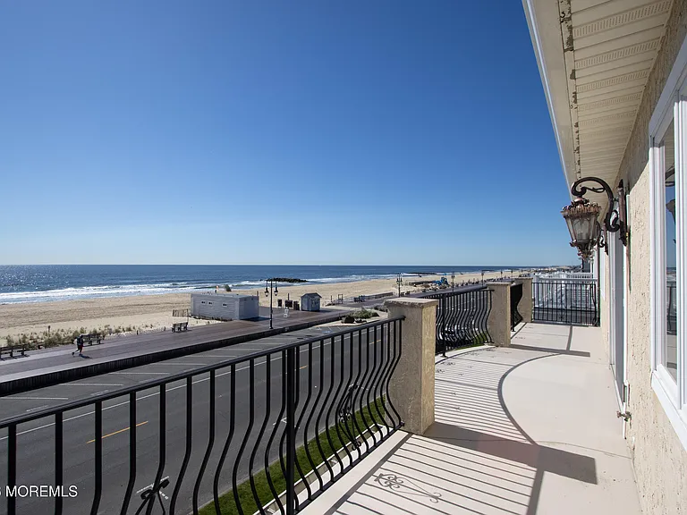 1007 Ocean Ave — Photo 43