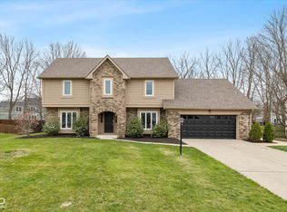 950 Nevelle Ln, Carmel, IN