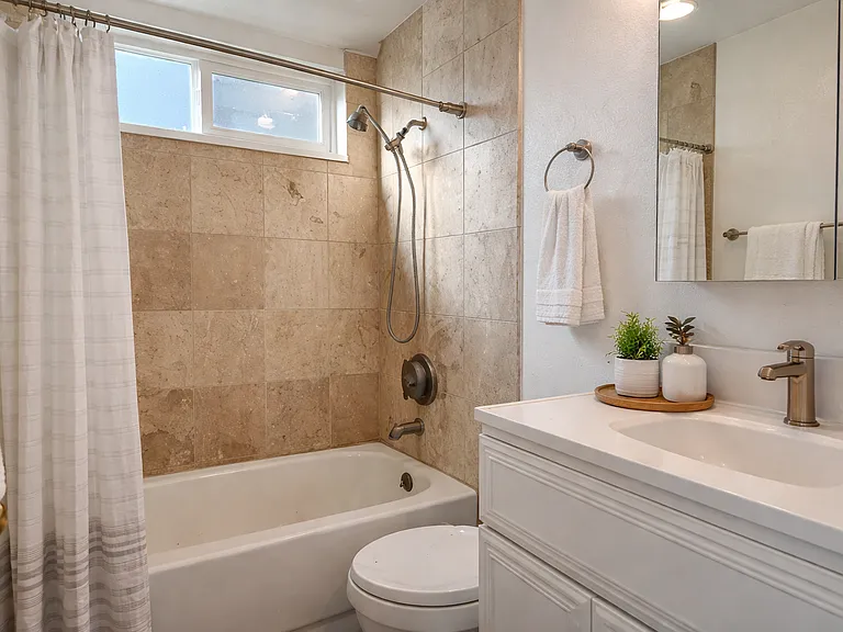 277 Olivina Ave — Photo 10