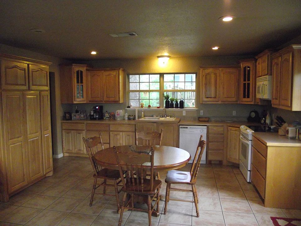 2nd image of 764 Ebenezer Rd