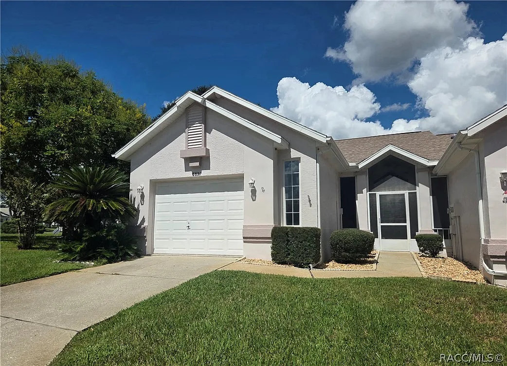 6821 E Queensbury Ln — Photo 1