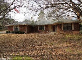 7703 S Pinewood Dr, Pine Bluff, AR 71603