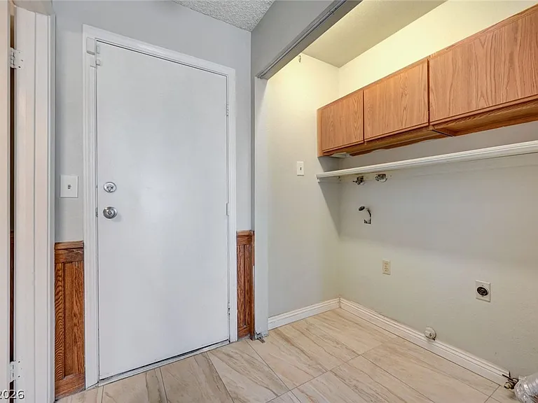 6437 Peachwood Rd — Photo 29
