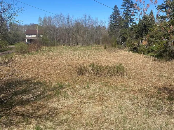 28XX Hutchinson Rd, Duluth, MN 55811