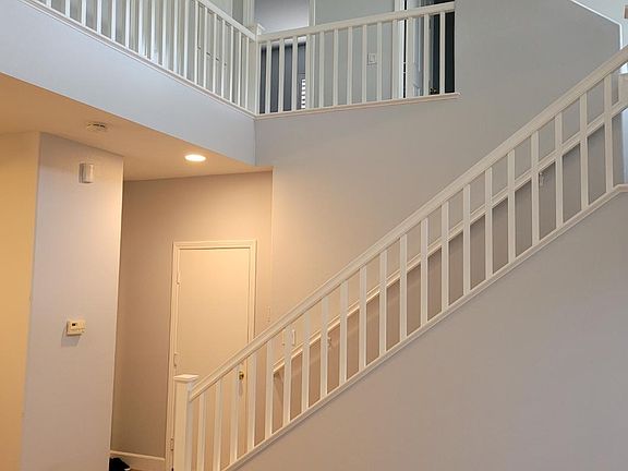 2nd image of 16348 Creekside Pl