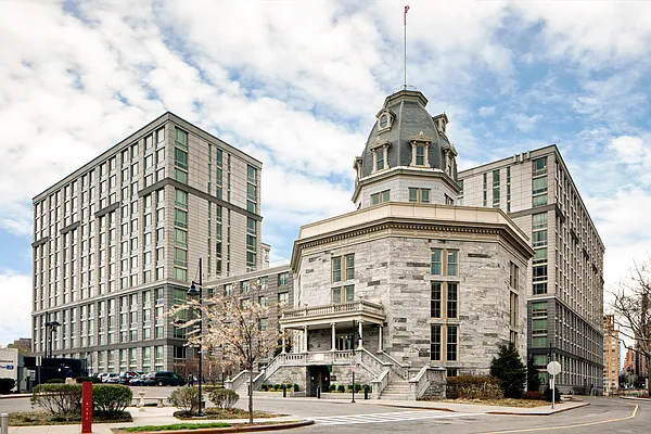 Rented by Bozzuto Management | media 95