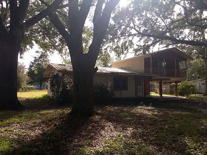 1st image of 205 E Max Lee St