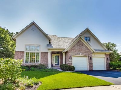 1819 Waterbury Cir, Glenview, IL, 60025