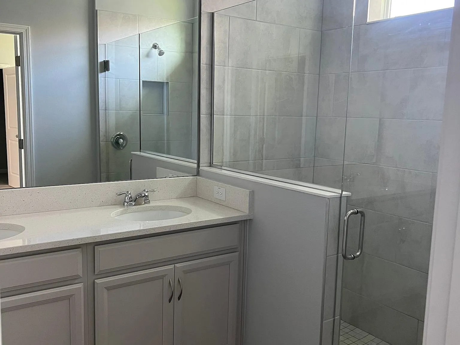 4498 Davos Dr — Photo 3